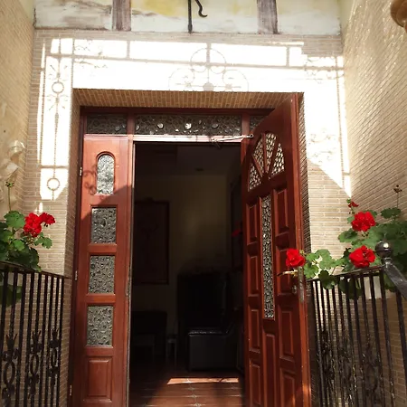 Voila Проживання в сім'ї *