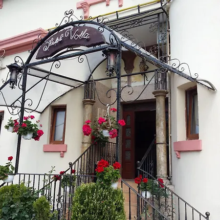 Voila Проживання в сім'ї