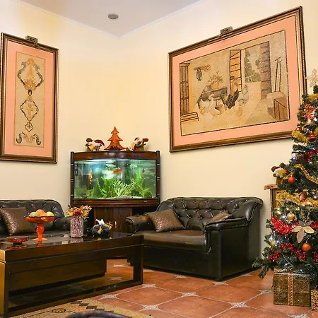 Voila Проживання в сім'ї *