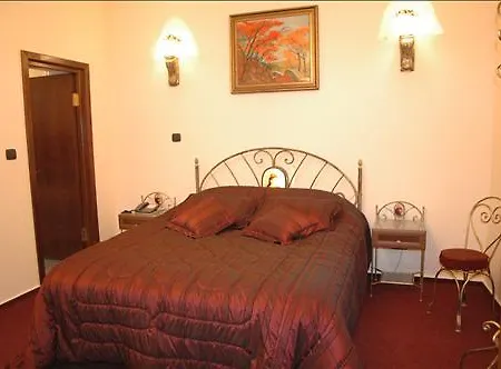 Проживання в сім'ї Voila *