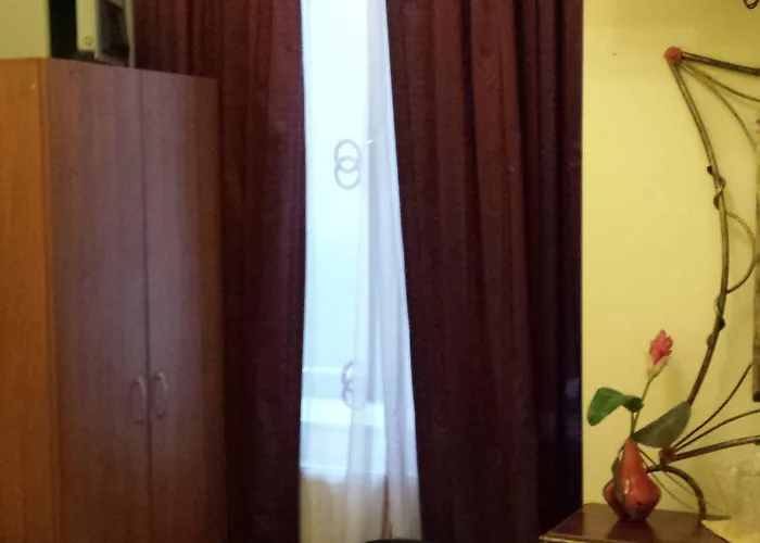 Voila ホームステイ コンスタンツァ